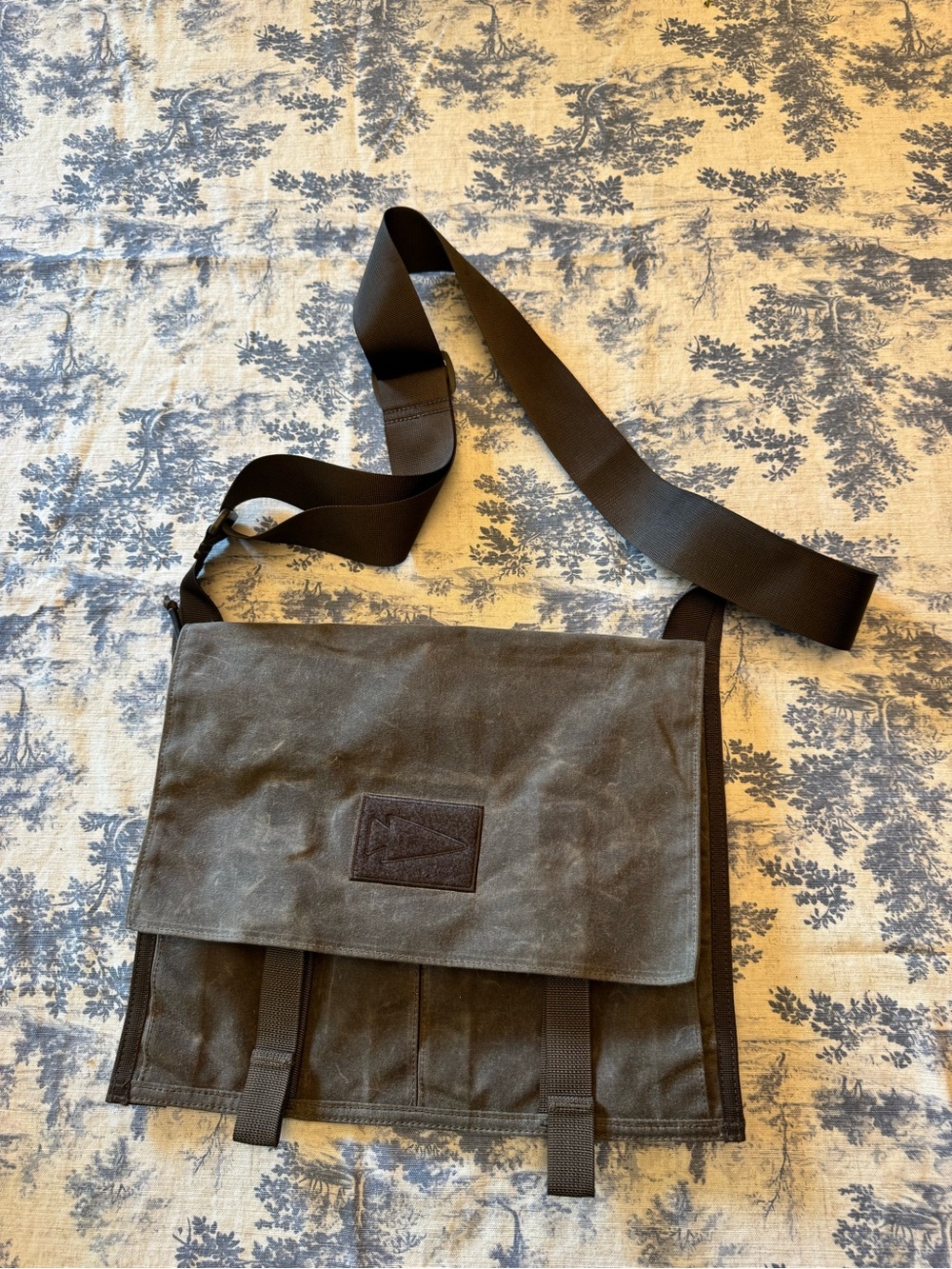 Goruck Canvas Messenger Bag  - Durable Crossbody Accessory